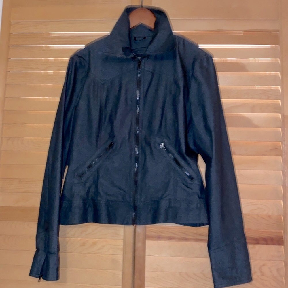 Impulse Women’s Dark Denim Front Zipper Double Front Zippered Pockets Size L